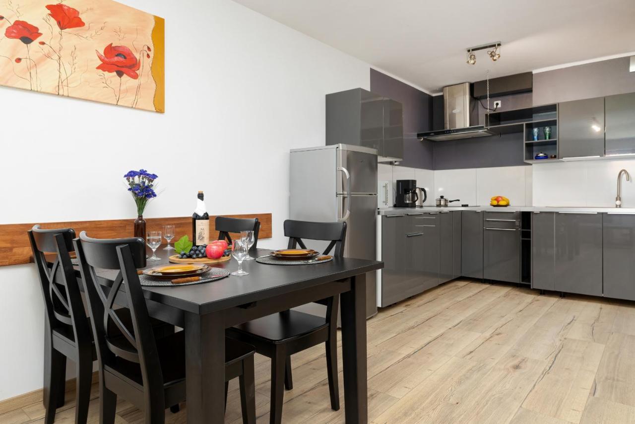 Wisniowy Sad By Renters Apartment