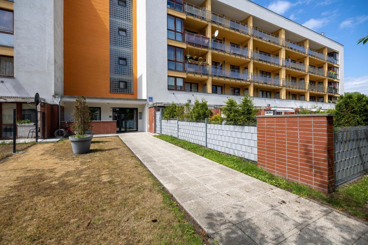 Apartment Wisniowy Sad By Renters *
